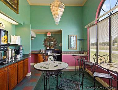 Super 8 By Wyndham Brunswick South I-95 Motel Restaurant photo